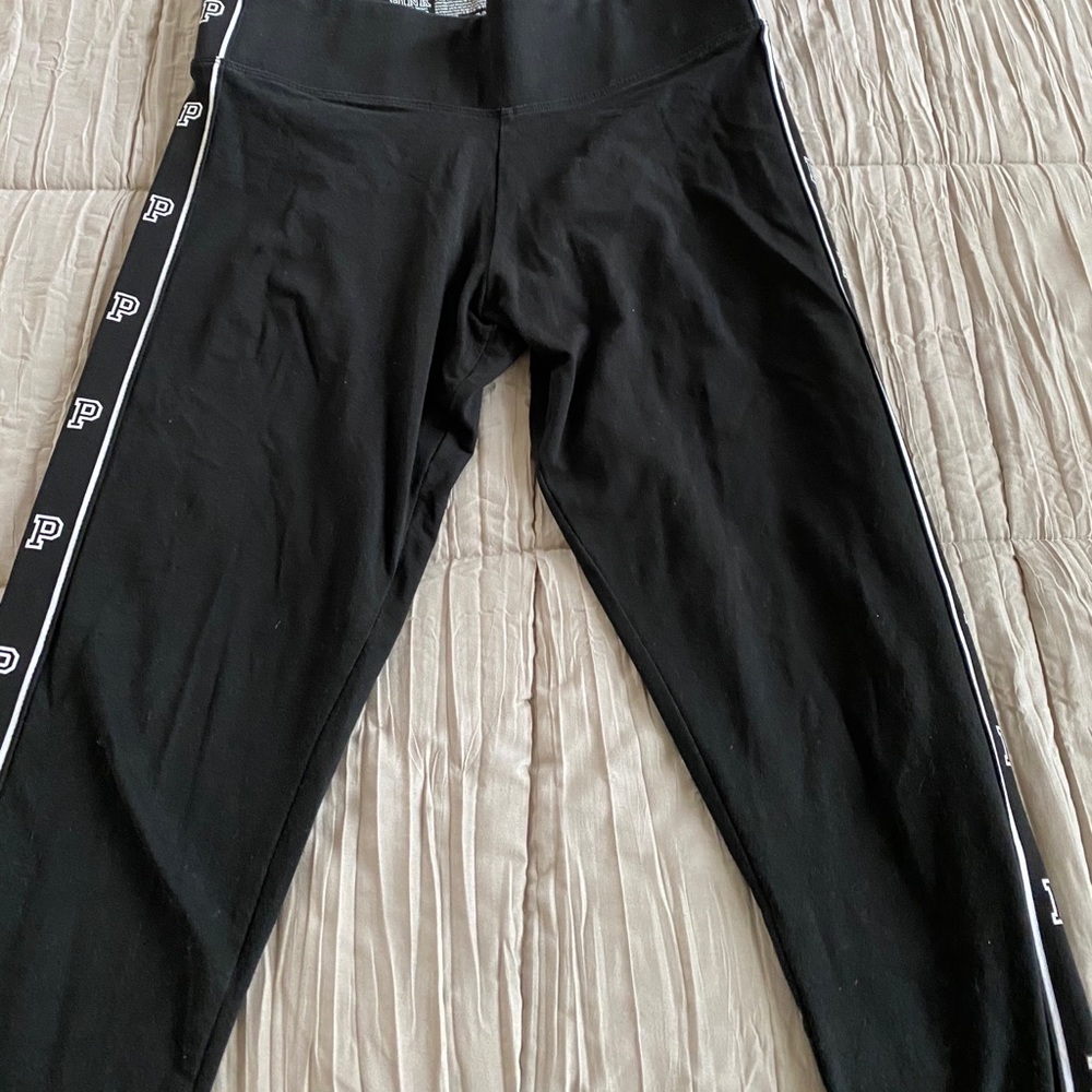 Victoria’s Secret pink leggings